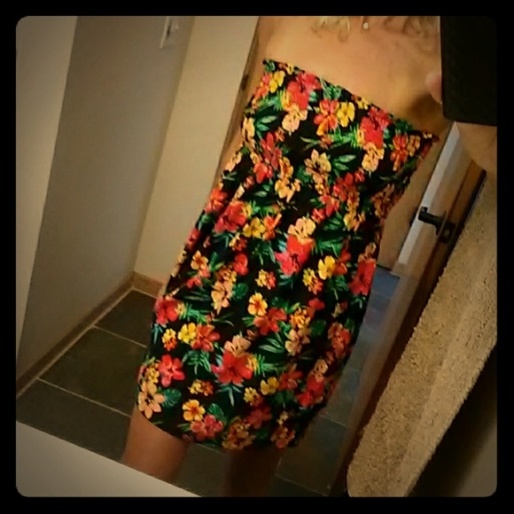 Wet Seal Sleeveless Dress - Picture 2 of 2